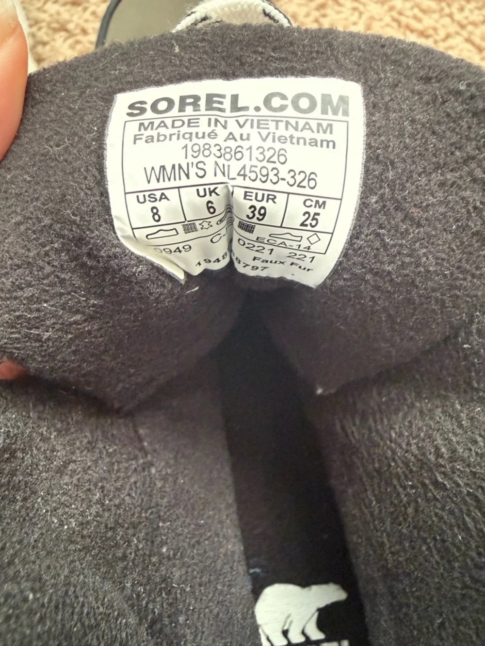 Sorel Black Women's Boot Interior with White Polar Bear Logo - Picture 4 of 4